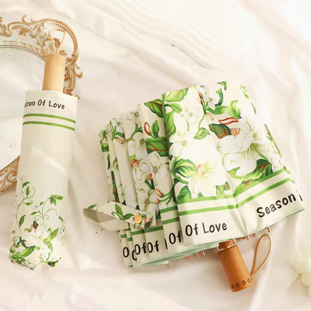 Antique three-fold umbrella