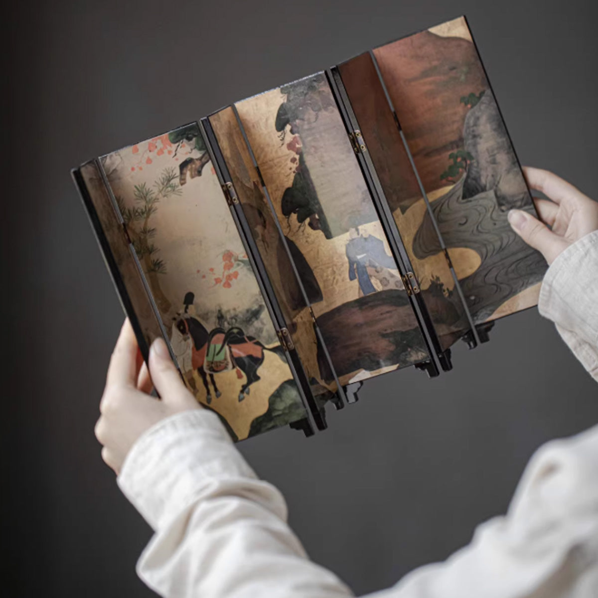 Antique desktop screen ornaments